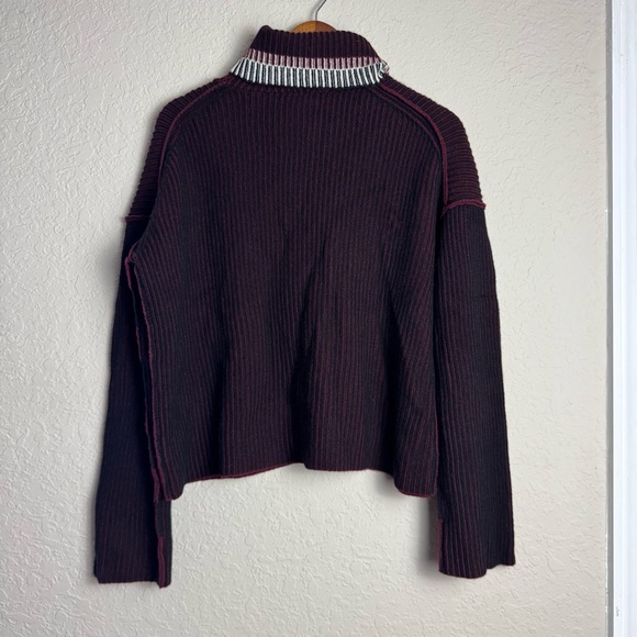 Theory Cashmere Ribbed Knit Turtleneck Sweater with Long Dolman Sleeves - Picture 4 of 6